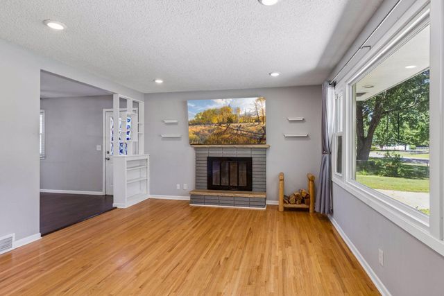 6625 Wyoming Avenue N, Brooklyn Park, MN 55428