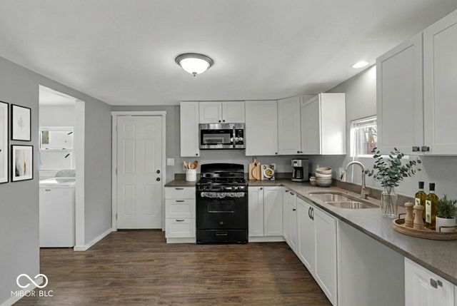 2435 S D Street, Elwood, IN 46036