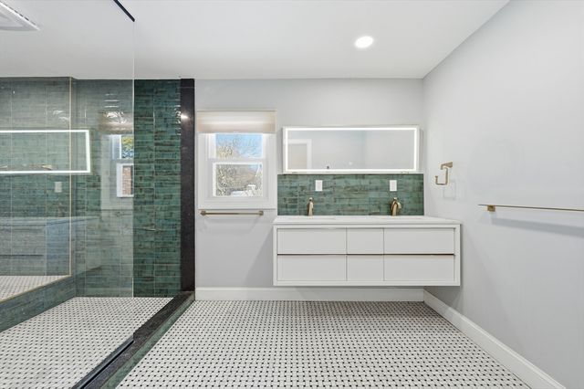 124 Everett Street, Natick, MA 01760