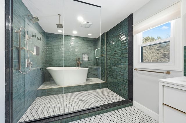 124 Everett Street, Natick, MA 01760