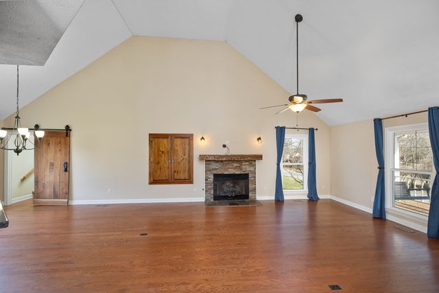 200 Lei Lani Dr, Lebanon, TN 37087