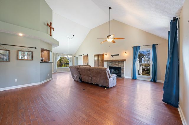 200 Lei Lani Dr, Lebanon, TN 37087