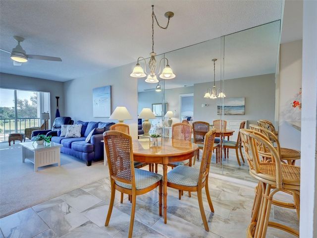 408 CERROMAR CIRCLE S 233, Venice, FL 34293