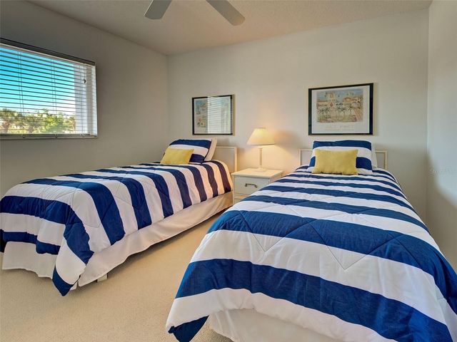 408 CERROMAR CIRCLE S 233, Venice, FL 34293