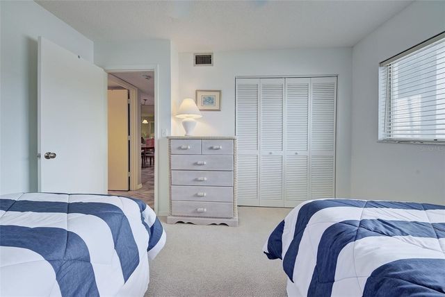 408 CERROMAR CIRCLE S 233, Venice, FL 34293