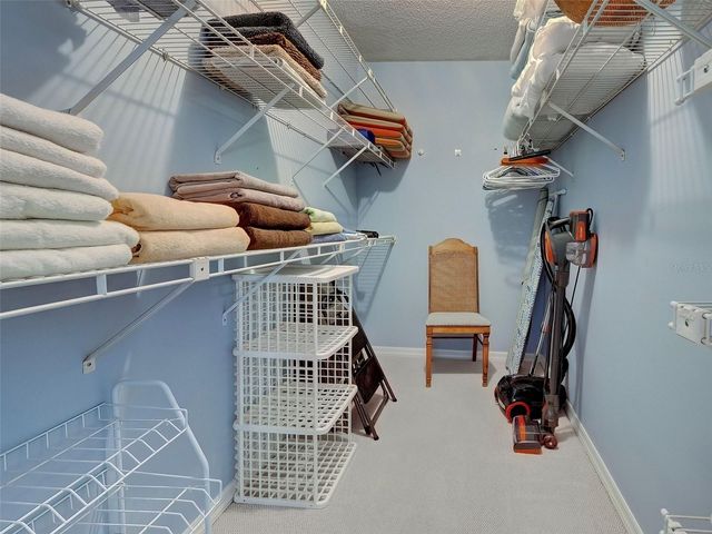 408 CERROMAR CIRCLE S 233, Venice, FL 34293