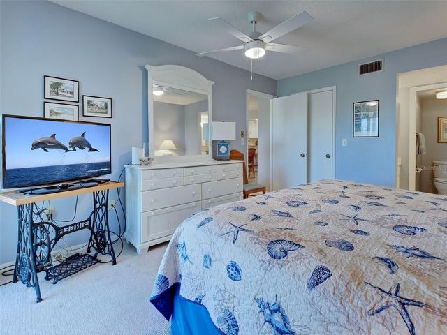 408 CERROMAR CIRCLE S 233, Venice, FL 34293