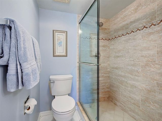 408 CERROMAR CIRCLE S 233, Venice, FL 34293