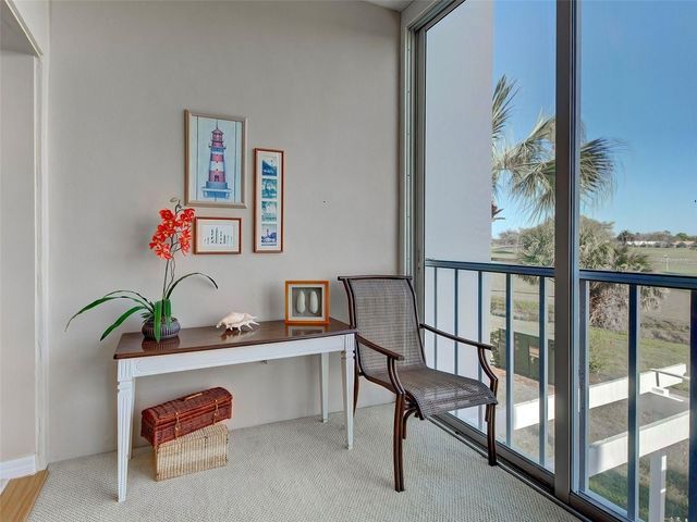 408 CERROMAR CIRCLE S 233, Venice, FL 34293