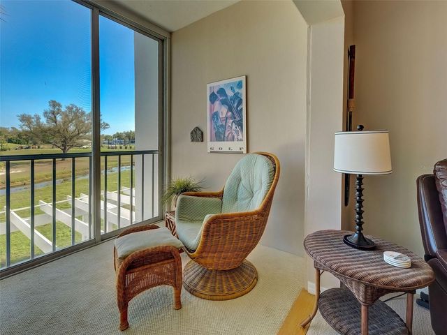 408 CERROMAR CIRCLE S 233, Venice, FL 34293