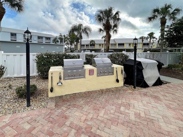 408 CERROMAR CIRCLE S 233, Venice, FL 34293