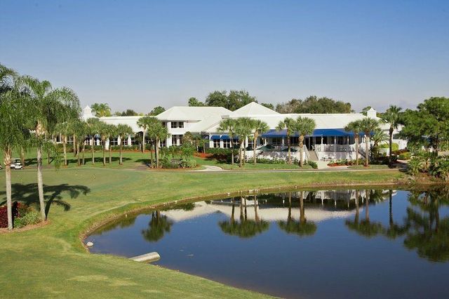 408 CERROMAR CIRCLE S 233, Venice, FL 34293