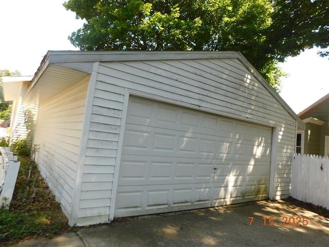 519 E Division Lot: 4Blk 3, Cadillac, MI 49601