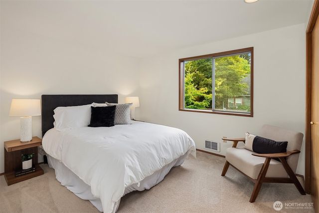 6049 33rd Avenue NE, Seattle, WA 98115