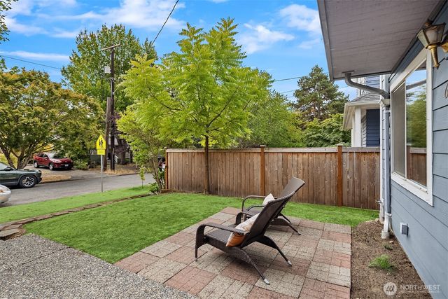 6049 33rd Avenue NE, Seattle, WA 98115