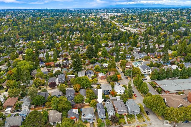 6049 33rd Avenue NE, Seattle, WA 98115
