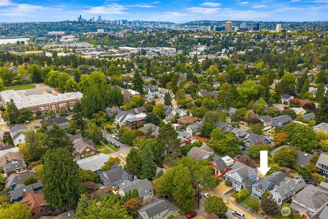 6049 33rd Avenue NE, Seattle, WA 98115