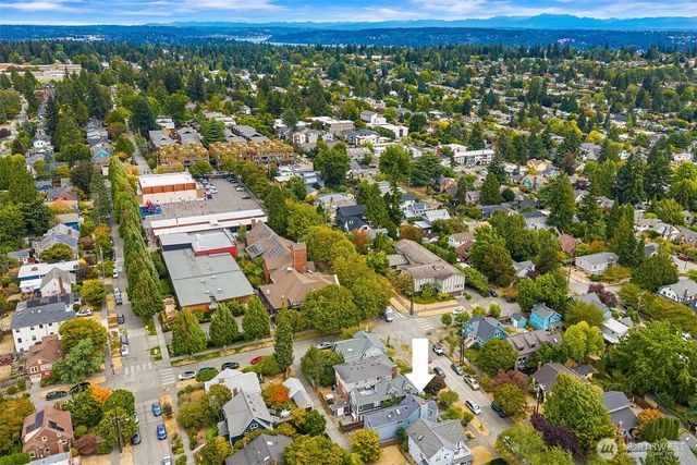 6049 33rd Avenue NE, Seattle, WA 98115