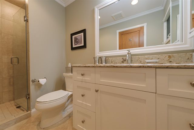 848 W Center Street, Douglas, MI 49406