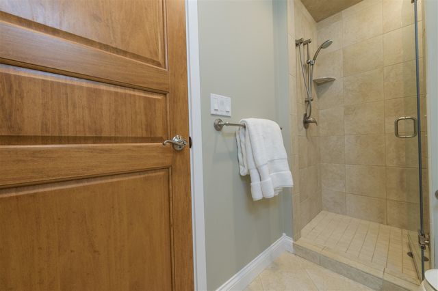 848 W Center Street, Douglas, MI 49406