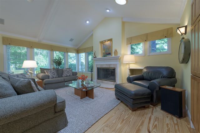 848 W Center Street, Douglas, MI 49406