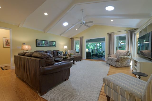 848 W Center Street, Douglas, MI 49406