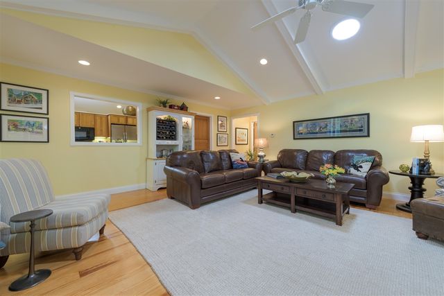 848 W Center Street, Douglas, MI 49406