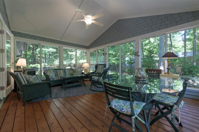 848 W Center Street, Douglas, MI 49406