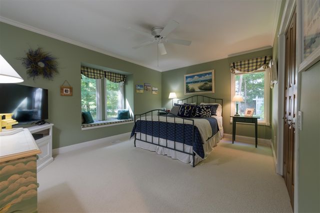 848 W Center Street, Douglas, MI 49406