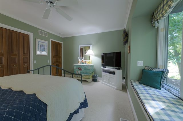 848 W Center Street, Douglas, MI 49406