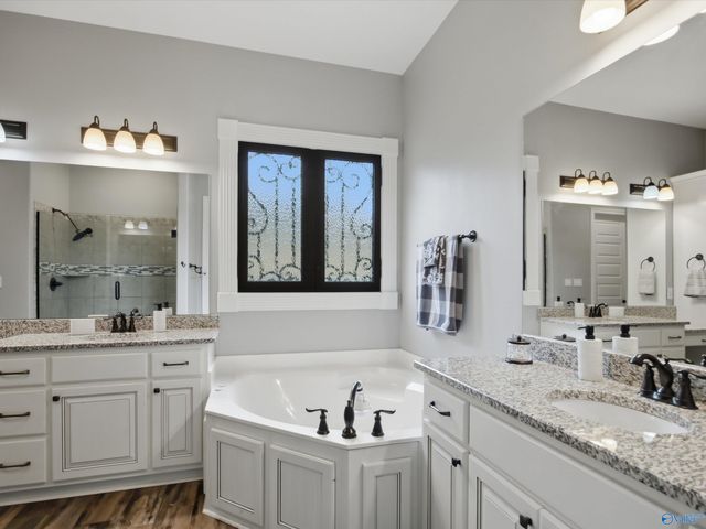 15 Taylors Brook Way SE, Gurley, AL 35748