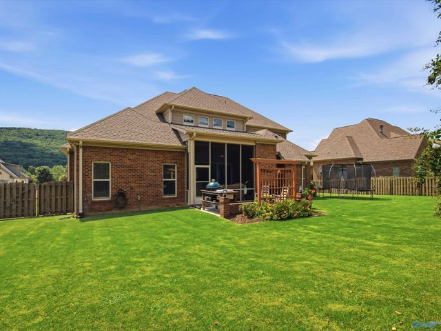15 Taylors Brook Way SE, Gurley, AL 35748