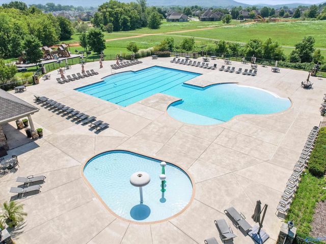 15 Taylors Brook Way SE, Gurley, AL 35748
