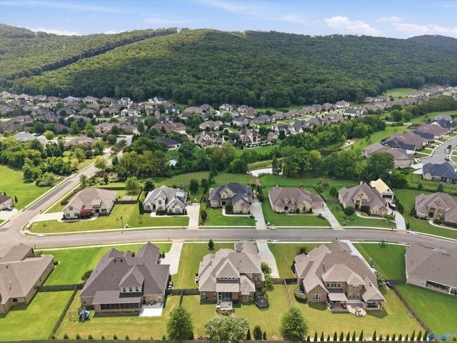 15 Taylors Brook Way SE, Gurley, AL 35748