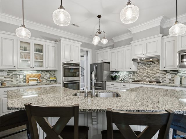 15 Taylors Brook Way SE, Gurley, AL 35748