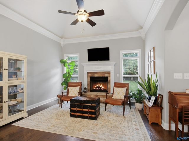 15 Taylors Brook Way SE, Gurley, AL 35748