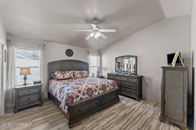 8902 N Soft Winds Drive, Tucson, AZ 85742