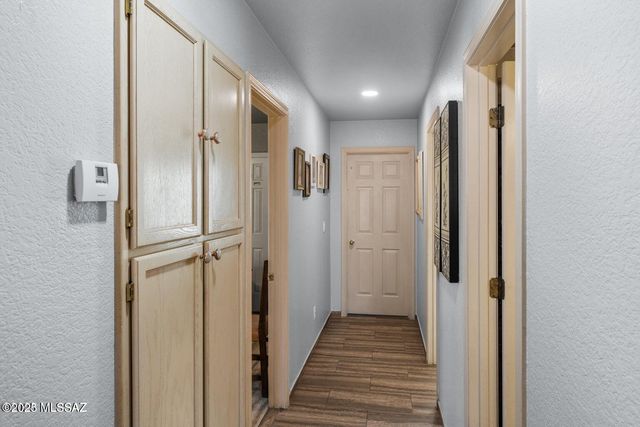 8902 N Soft Winds Drive, Tucson, AZ 85742