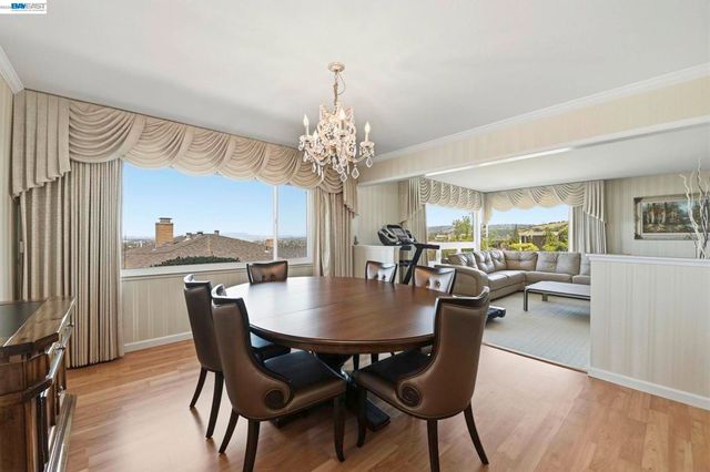 1961 Marineview Dr, San Leandro, CA 94577