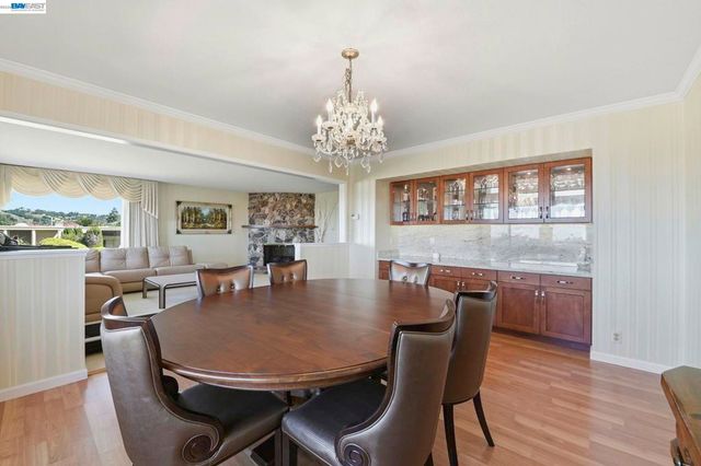 1961 Marineview Dr, San Leandro, CA 94577