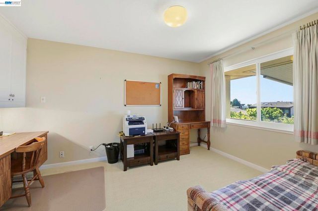 1961 Marineview Dr, San Leandro, CA 94577