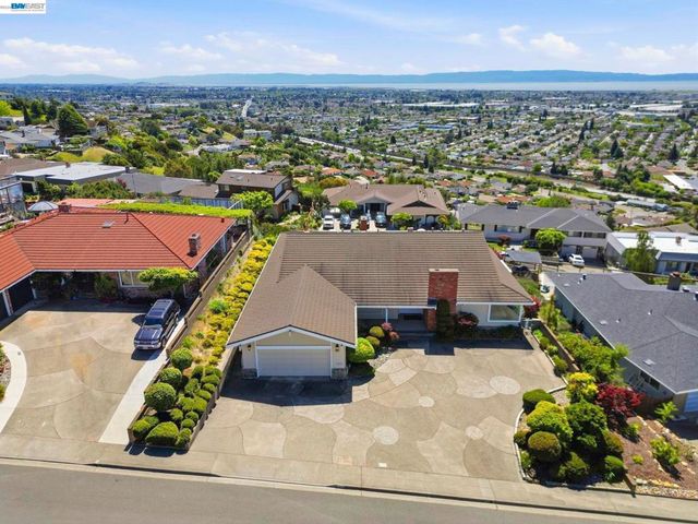 1961 Marineview Dr, San Leandro, CA 94577