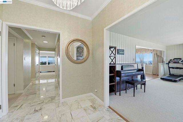 1961 Marineview Dr, San Leandro, CA 94577