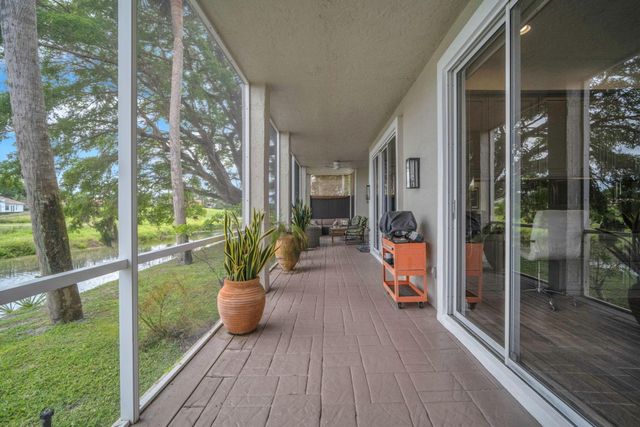11813 Pebblewood Drive, Wellington, FL 33414