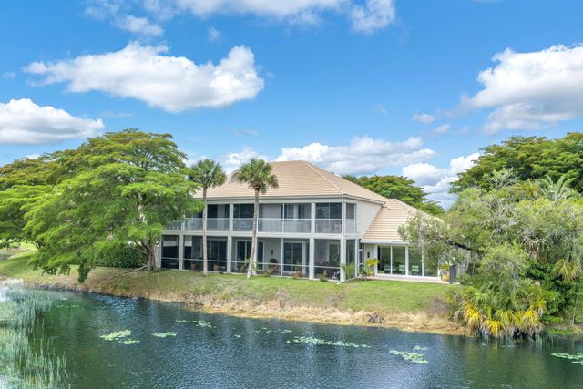 11813 Pebblewood Drive, Wellington, FL 33414