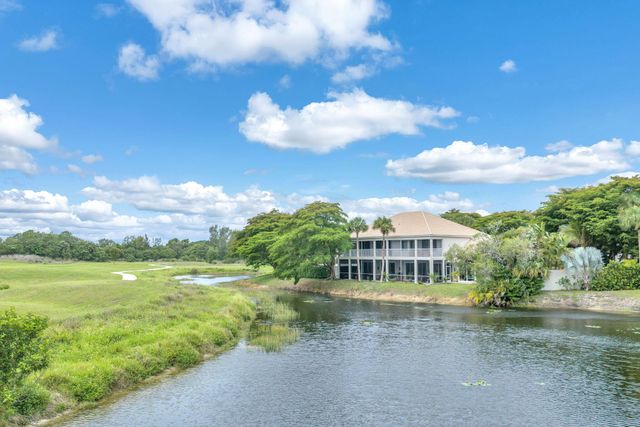 11813 Pebblewood Drive, Wellington, FL 33414