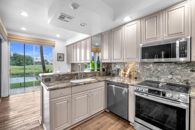 11813 Pebblewood Drive, Wellington, FL 33414