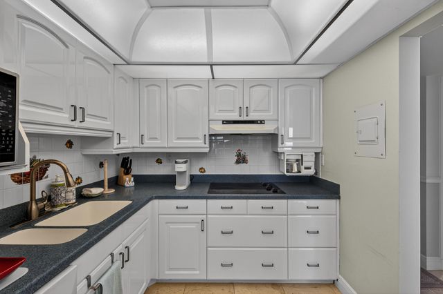 531 N Ocean Boulevard 1811, Pompano Beach, FL 33062