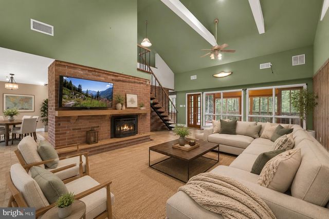9 WOODED LN, Media, PA 19063
