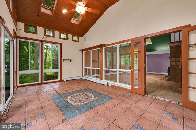 9 WOODED LN, Media, PA 19063